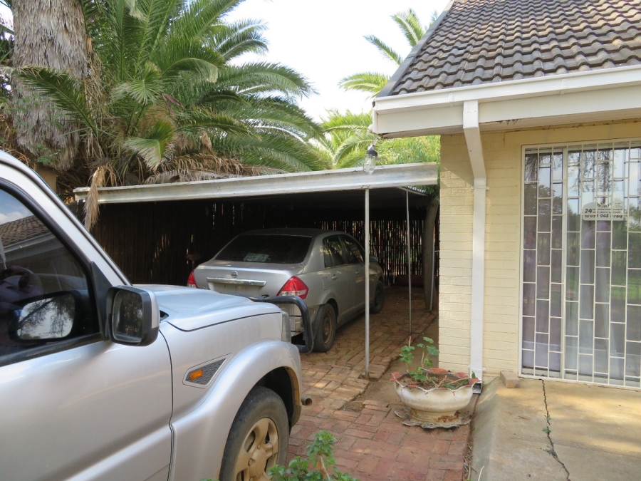 4 Bedroom Property for Sale in Delareyville North West
